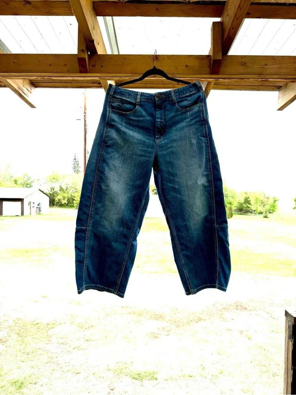 Pilcro Barrel Jeans in Denim Blue Wash - Picture 3 of 10
